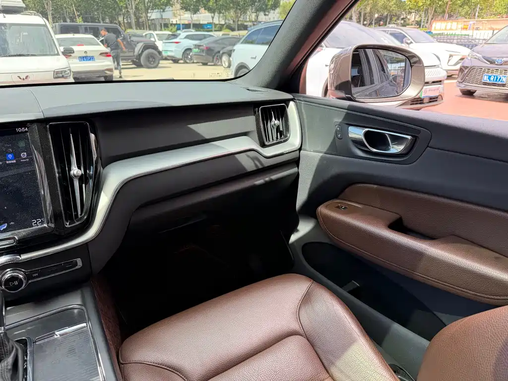 Volvo XC60 — миниатюра 10
