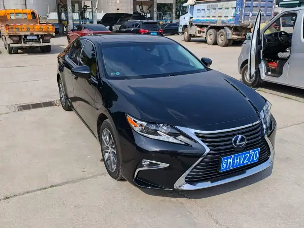 Lexus ES 2015 300h Comfort