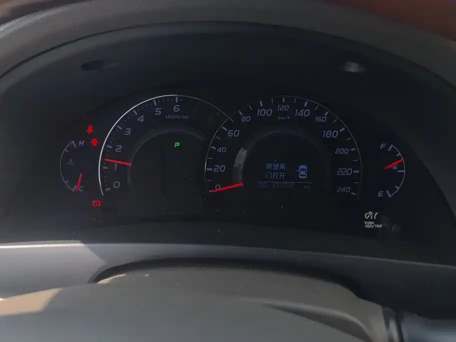 Toyota Camry — миниатюра 14
