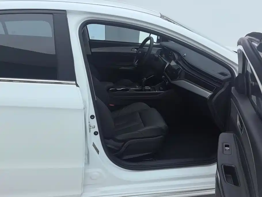 Chery Arrizo 5 PLUS — миниатюра 8