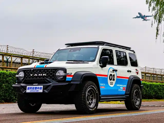 2023 TANK 300