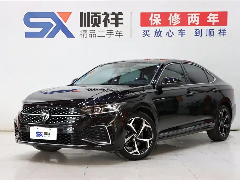 Volkswagen Passat 2025