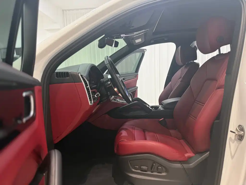 PORSCHE CAYENNE NEW ENERGY