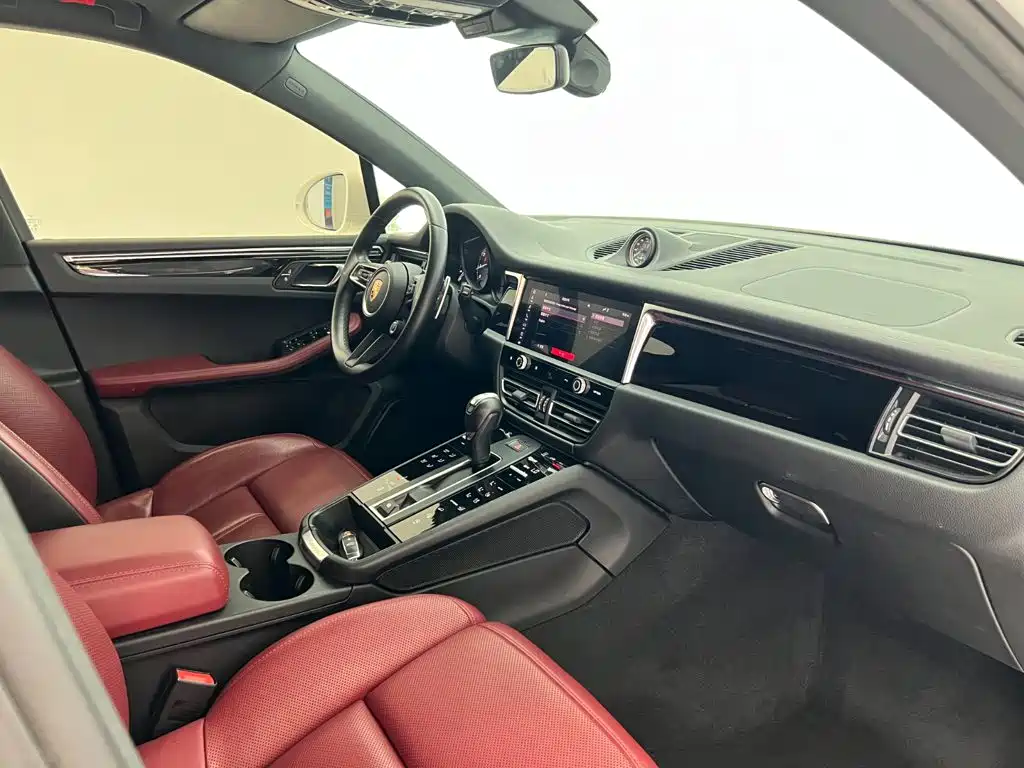 Porsche Macan — миниатюра 8