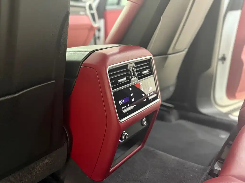 PORSCHE CAYENNE NEW ENERGY