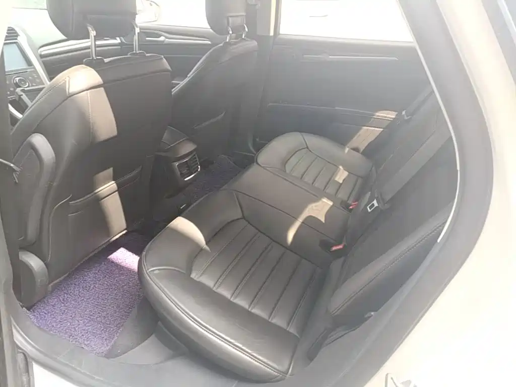 Ford Mondeo — миниатюра 17