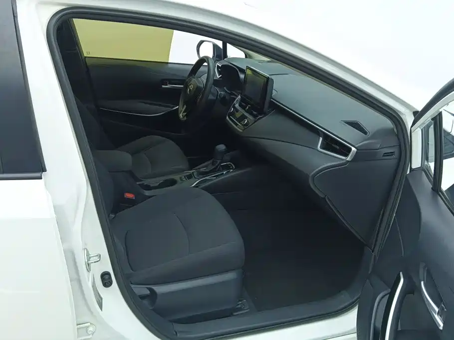 Toyota Corolla — миниатюра 8