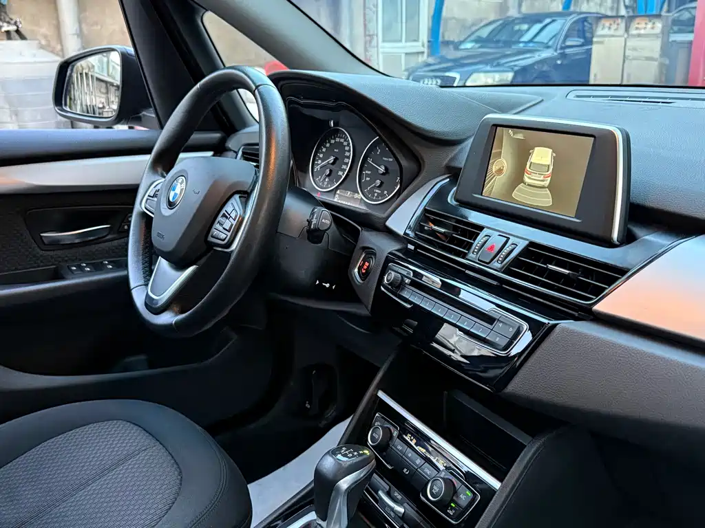 BMW 2 серии 2 2016 218i Lead