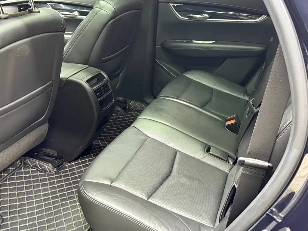 Cadillac XT5 — миниатюра 10
