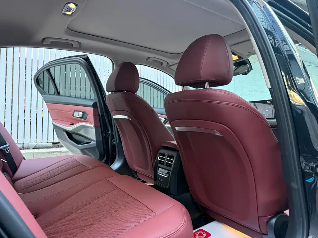 BMW 3 Series — миниатюра 10