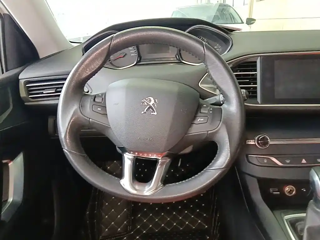 Peugeot 308S — миниатюра 11