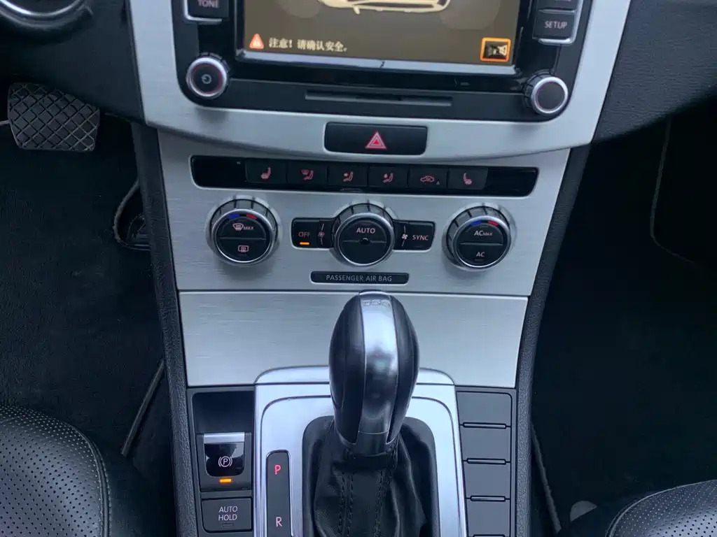 Volkswagen Magotan (Import) — миниатюра 12