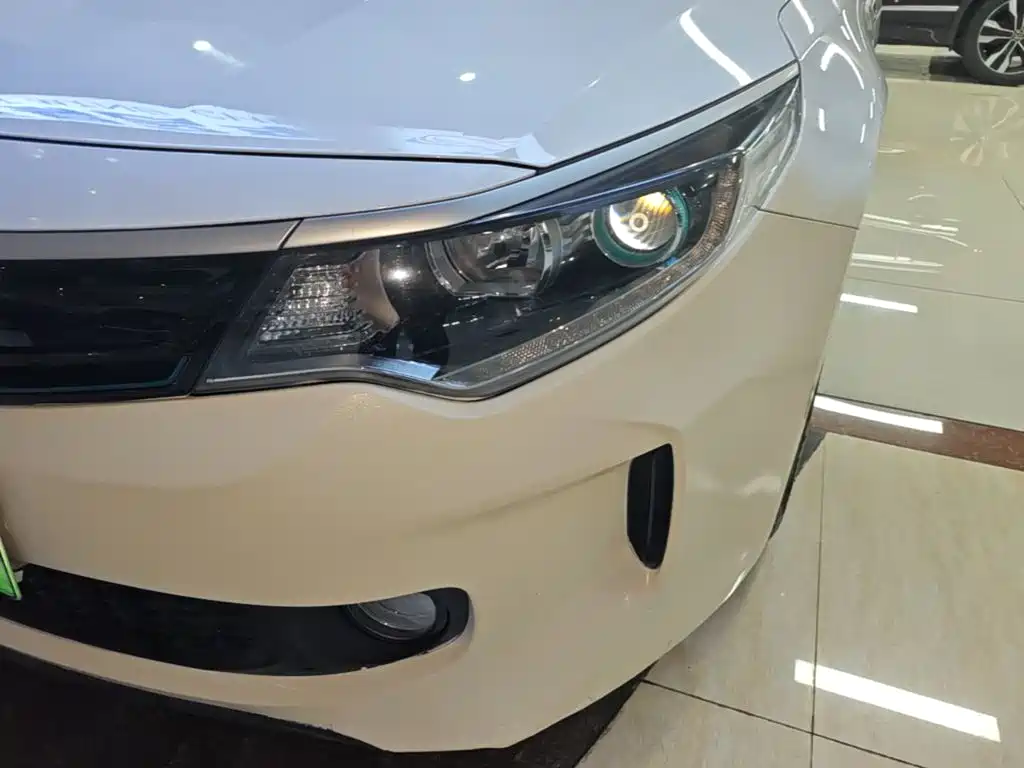 Kia K5 New Energy — миниатюра 24