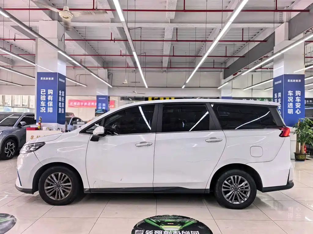 MAXUS Euniq 5 — миниатюра 3