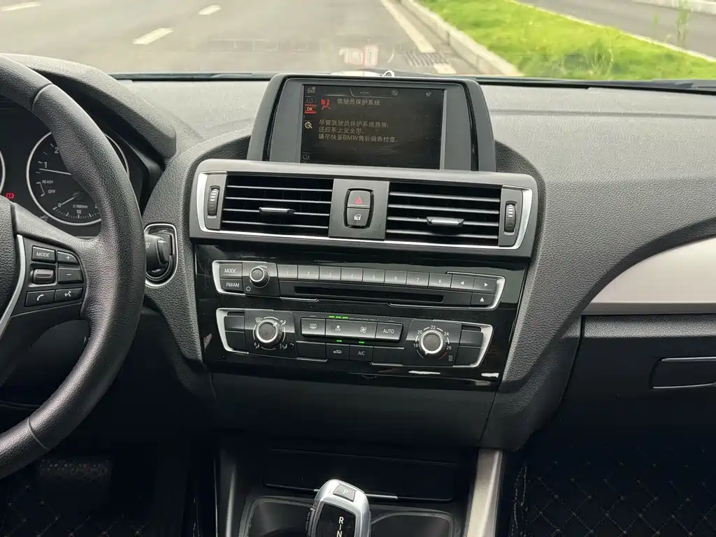 BMW 1 Series (Import) — миниатюра 9