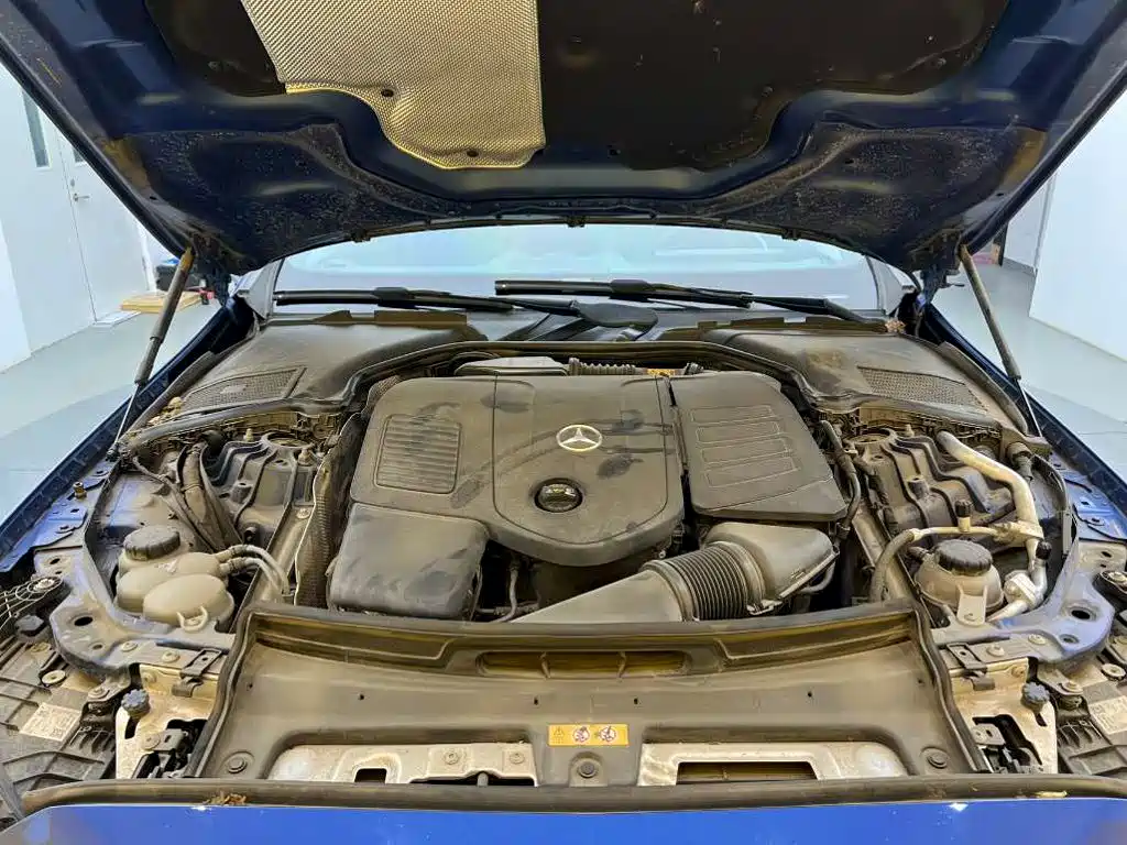 Mercedes-Benz C-Class — миниатюра 10