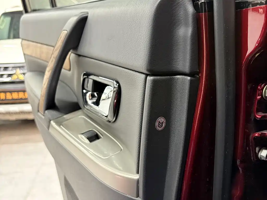Mitsubishi Pajero (Import) — миниатюра 14