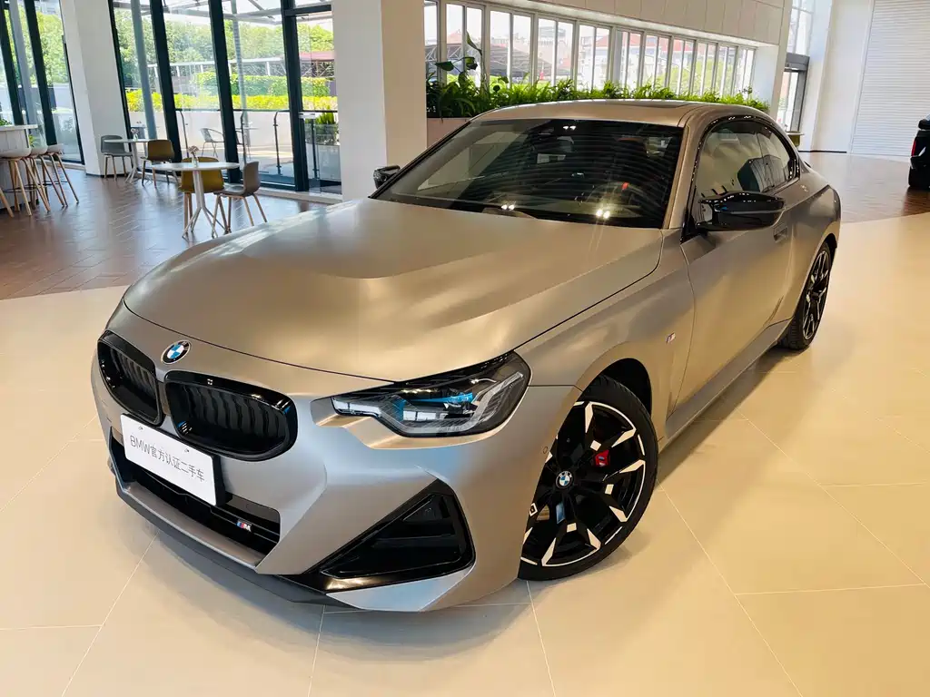 BMW M240i 2025