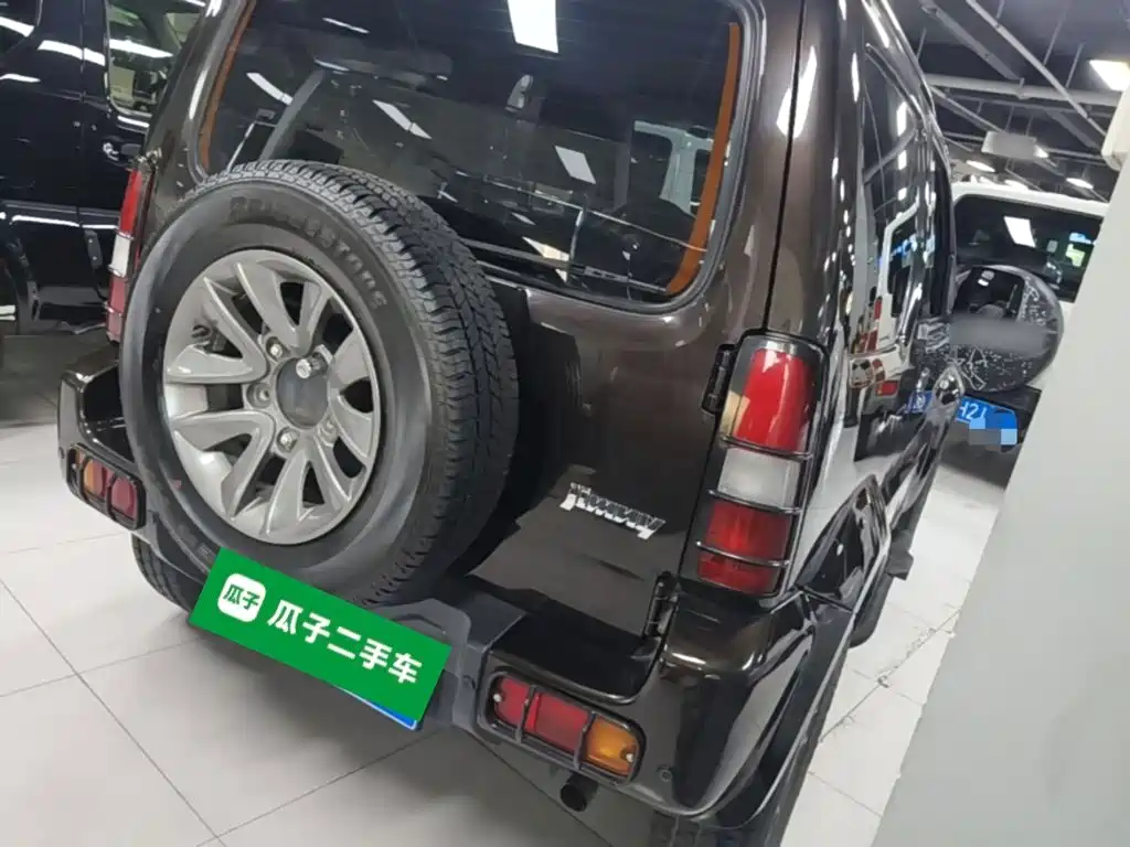 Suzuki Jimny — миниатюра 7