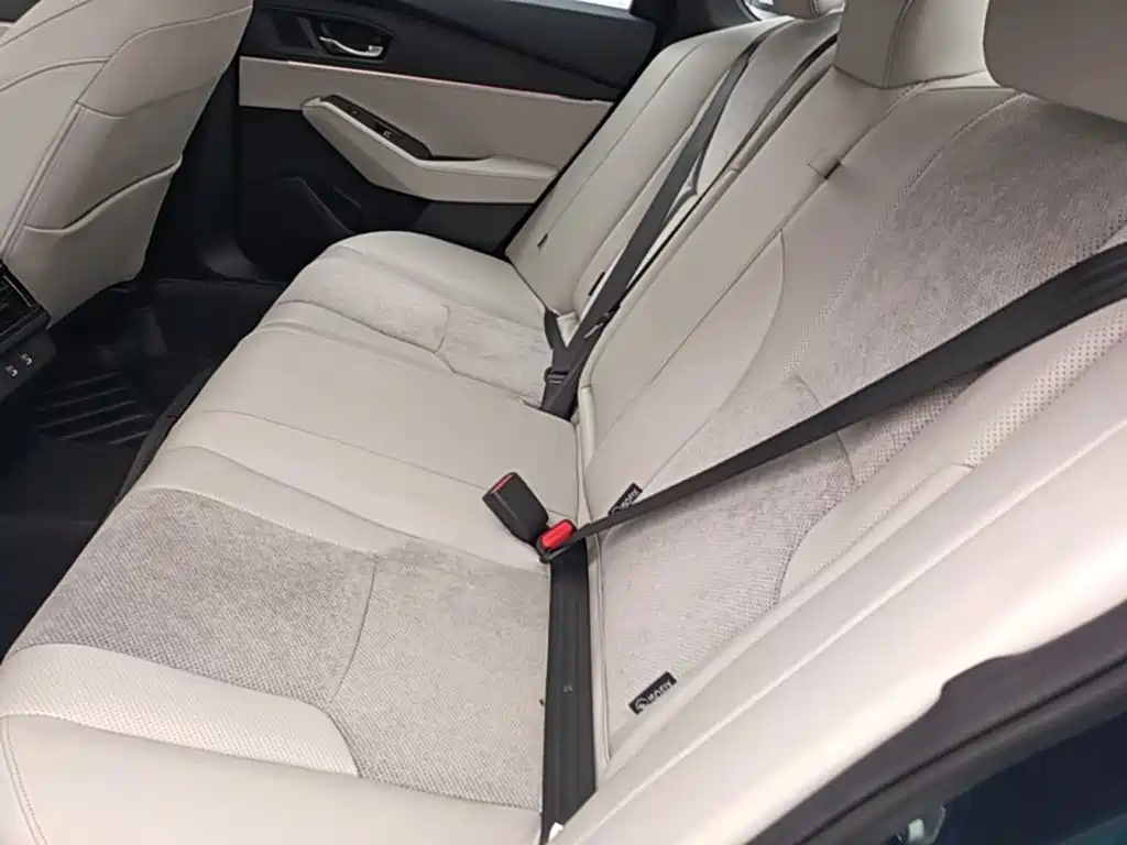 Honda Inspire PHEV — миниатюра 17