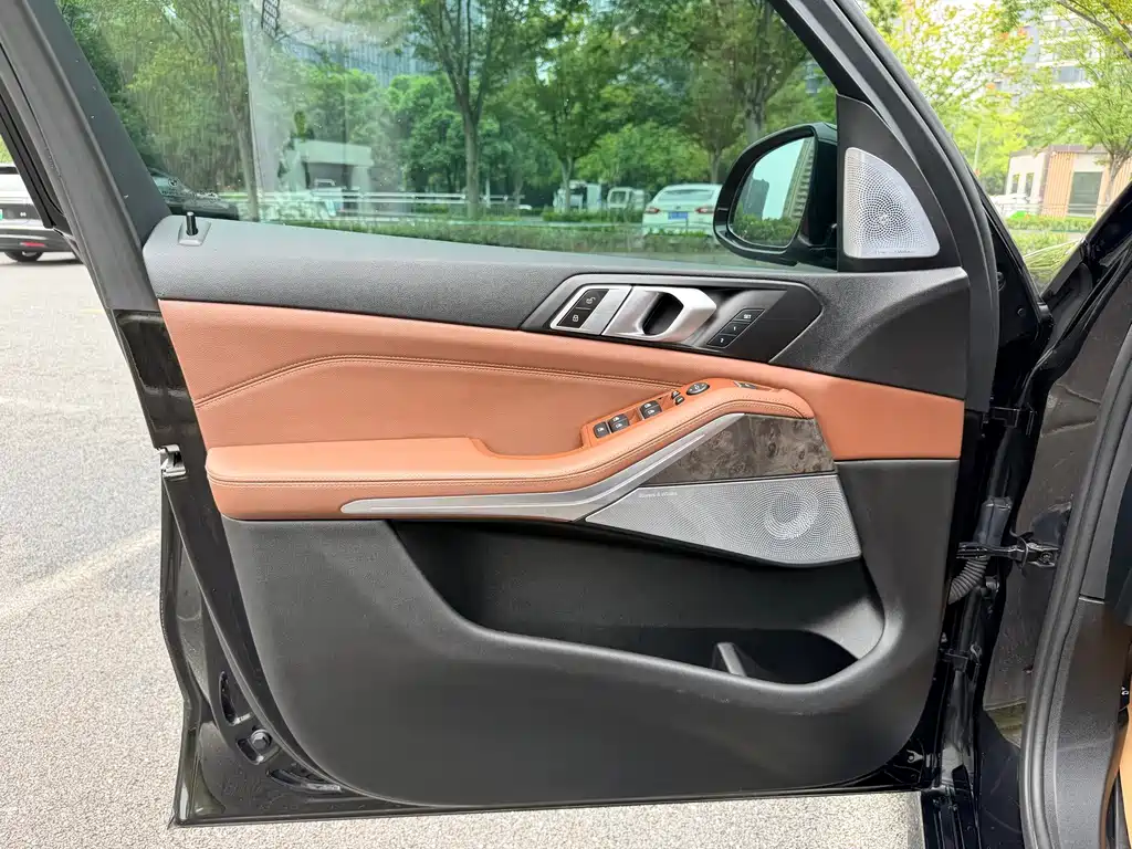 BMW X5 (Import) — миниатюра 9