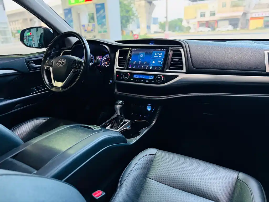 Toyota Highlander — миниатюра 5