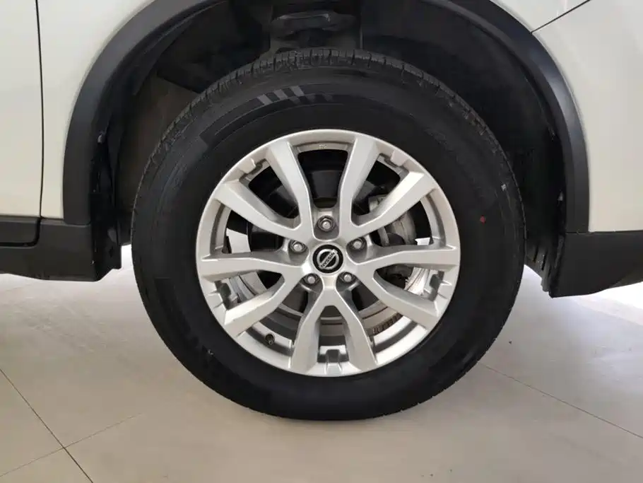 Nissan X-Trail — миниатюра 6