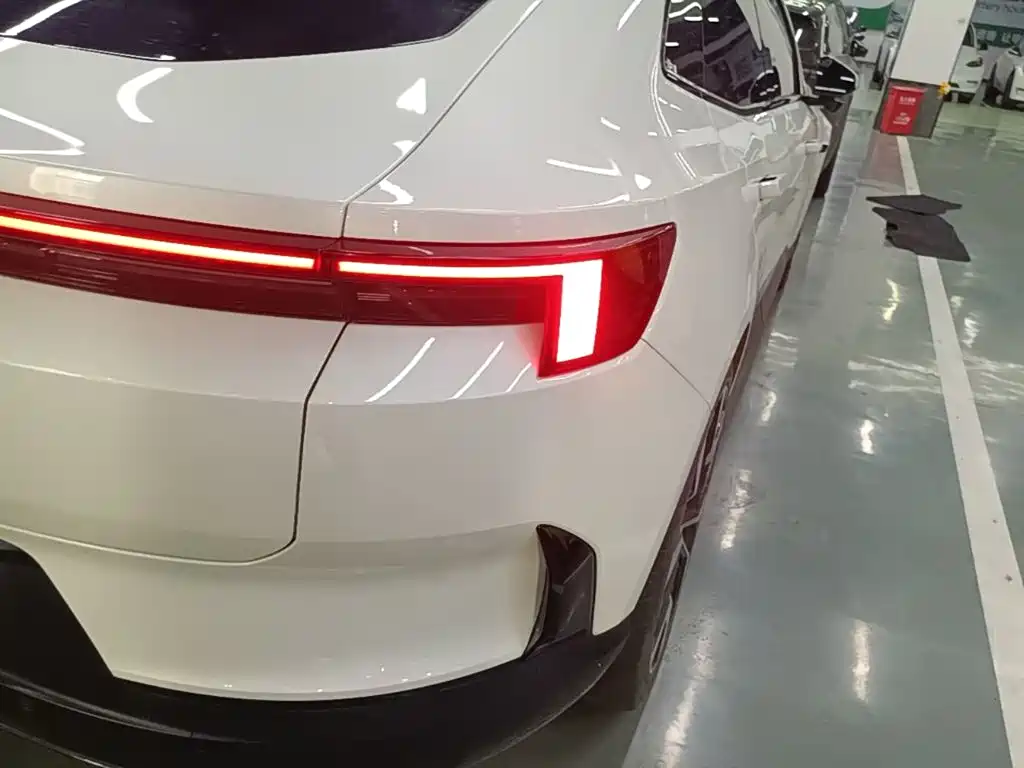 Polestar Polestar 4 — миниатюра 8