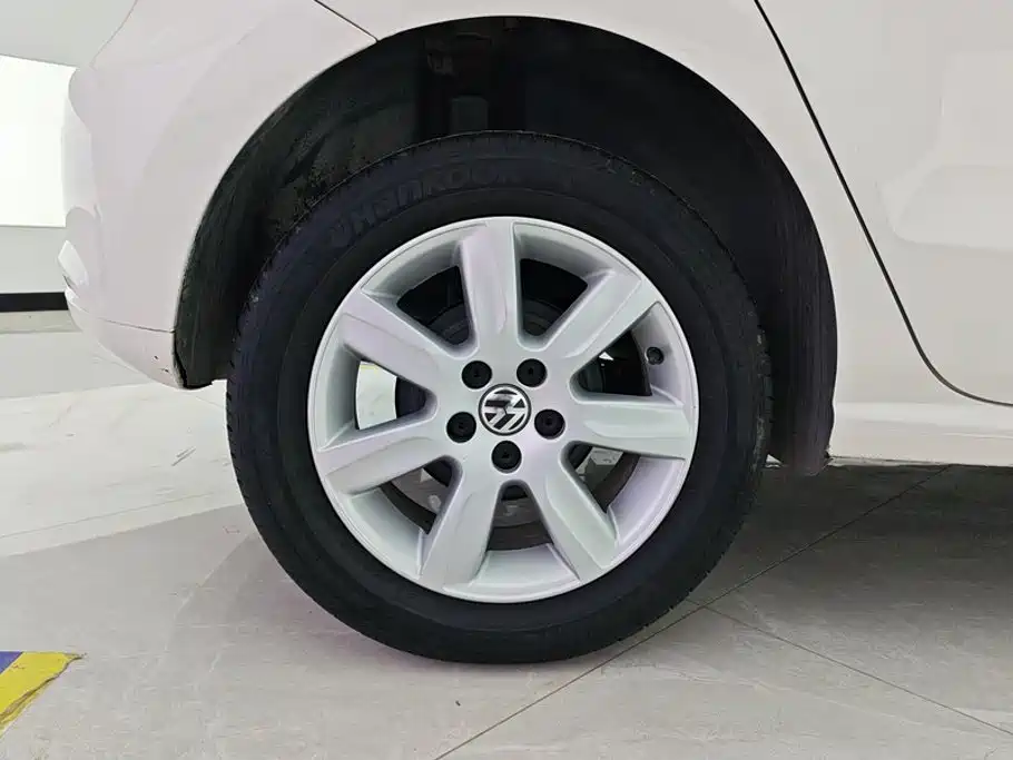 Volkswagen Polo — миниатюра 6