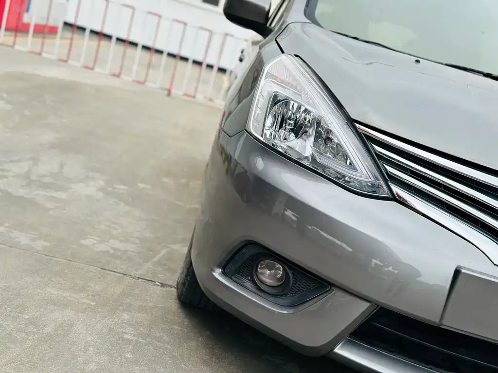 Nissan Livina — миниатюра 11