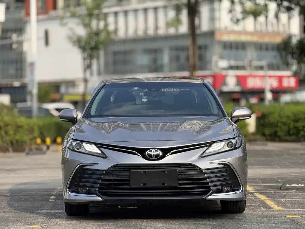 Toyota Camry — миниатюра 2