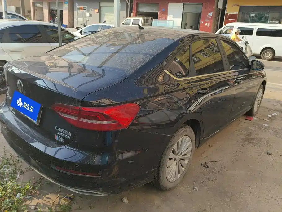 Volkswagen Lavida — миниатюра 3