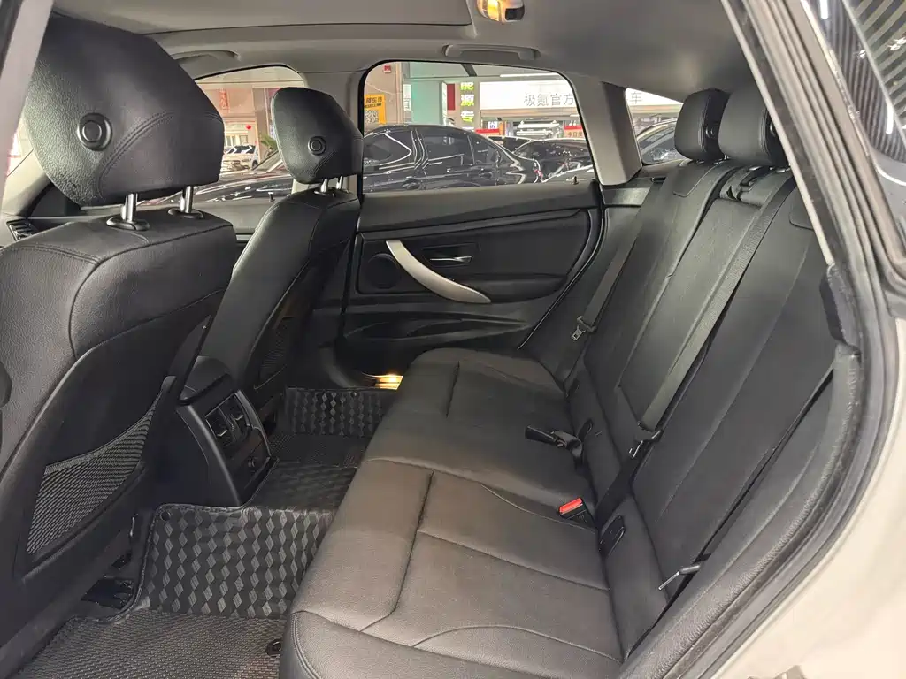 BMW 3 Series GT — миниатюра 6