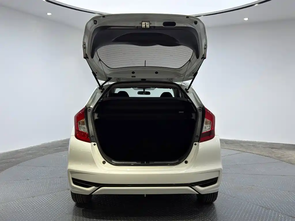 Honda Fit — миниатюра 13