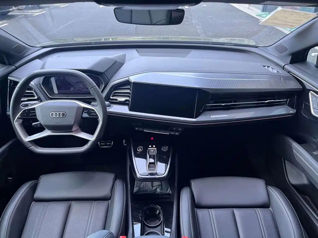 Audi Q4 e-tron — миниатюра 6