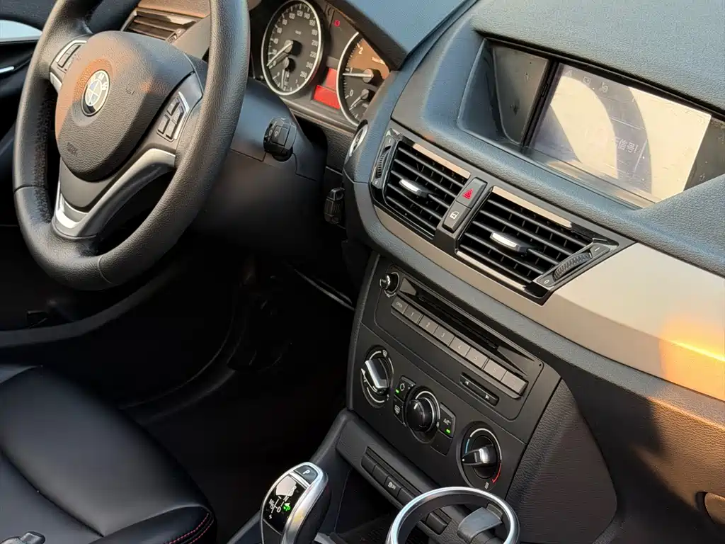 BMW X1 — миниатюра 9