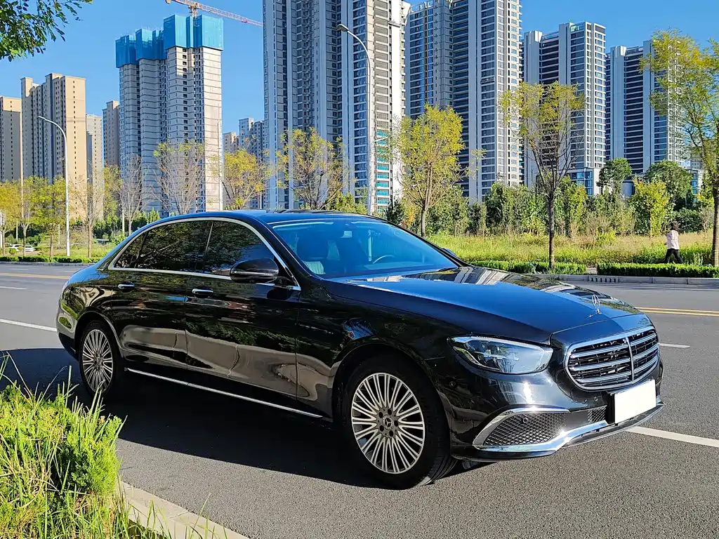 Mercedes-Benz E-Class 2022 — фото 3