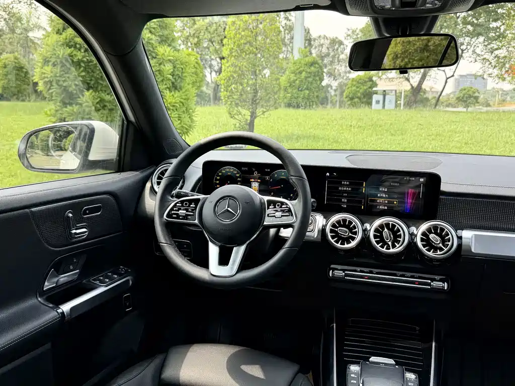 Mercedes-Benz GLB — миниатюра 7