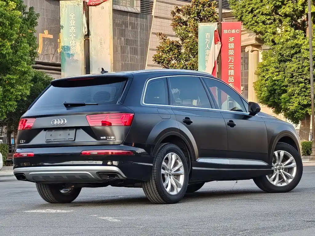 Audi Q7 — миниатюра 6
