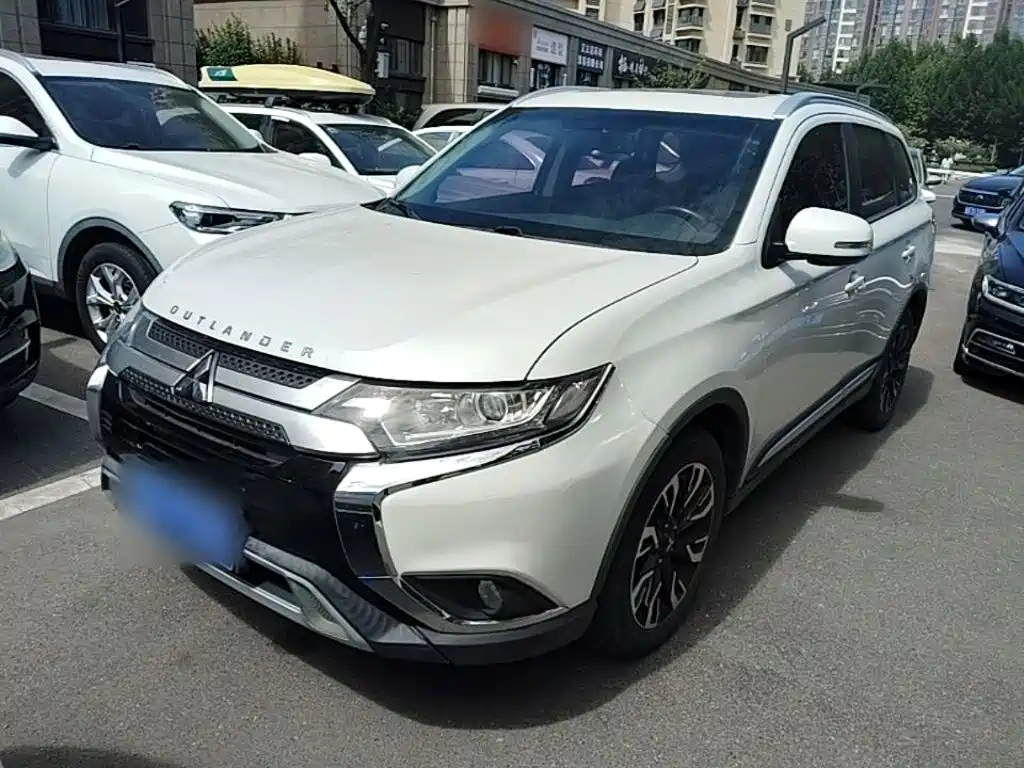 Mitsubishi Outlander — миниатюра 2