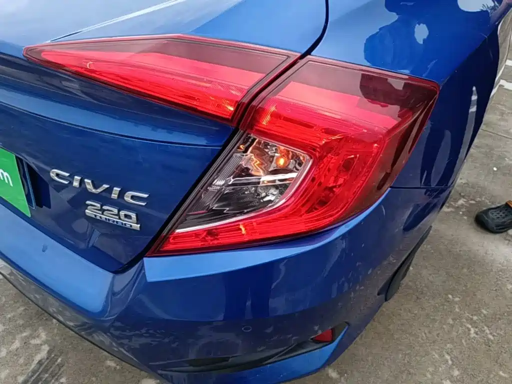 Honda Civic — миниатюра 8