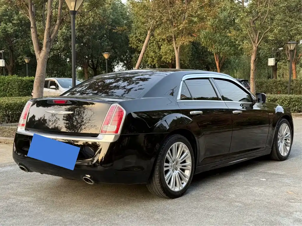 Chrysler 300C — миниатюра 4