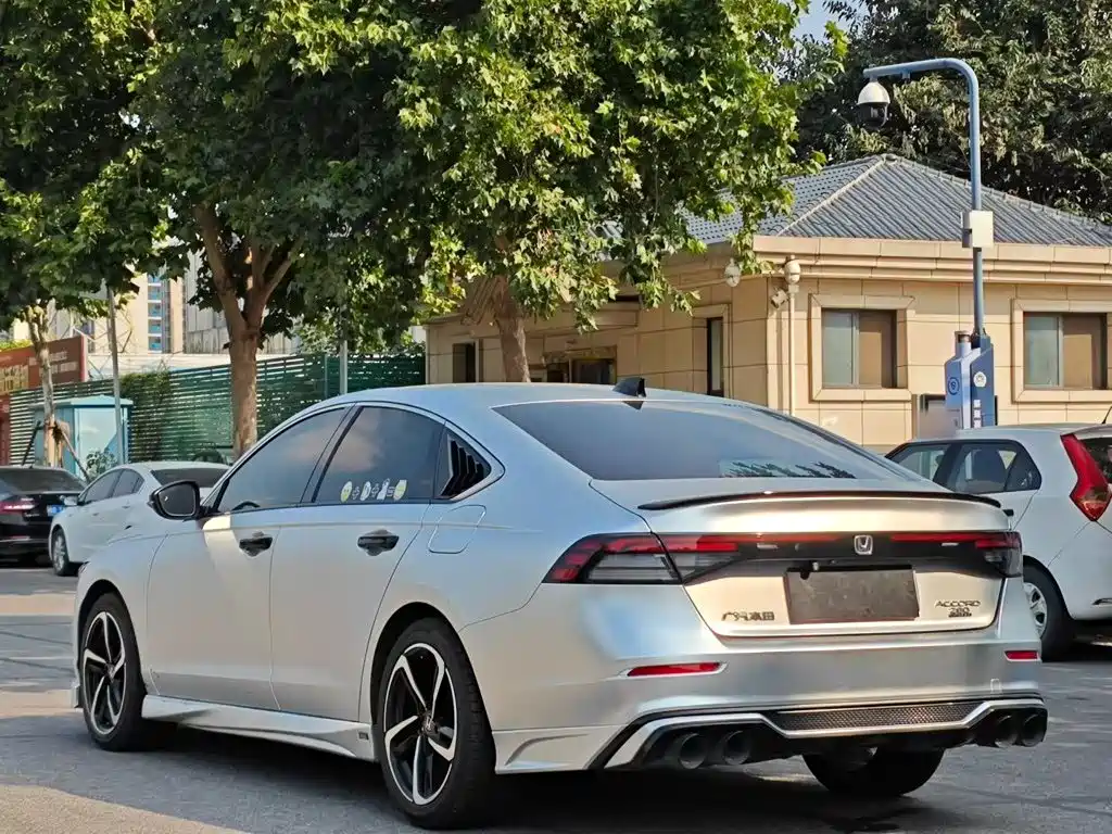 Honda Accord — миниатюра 5