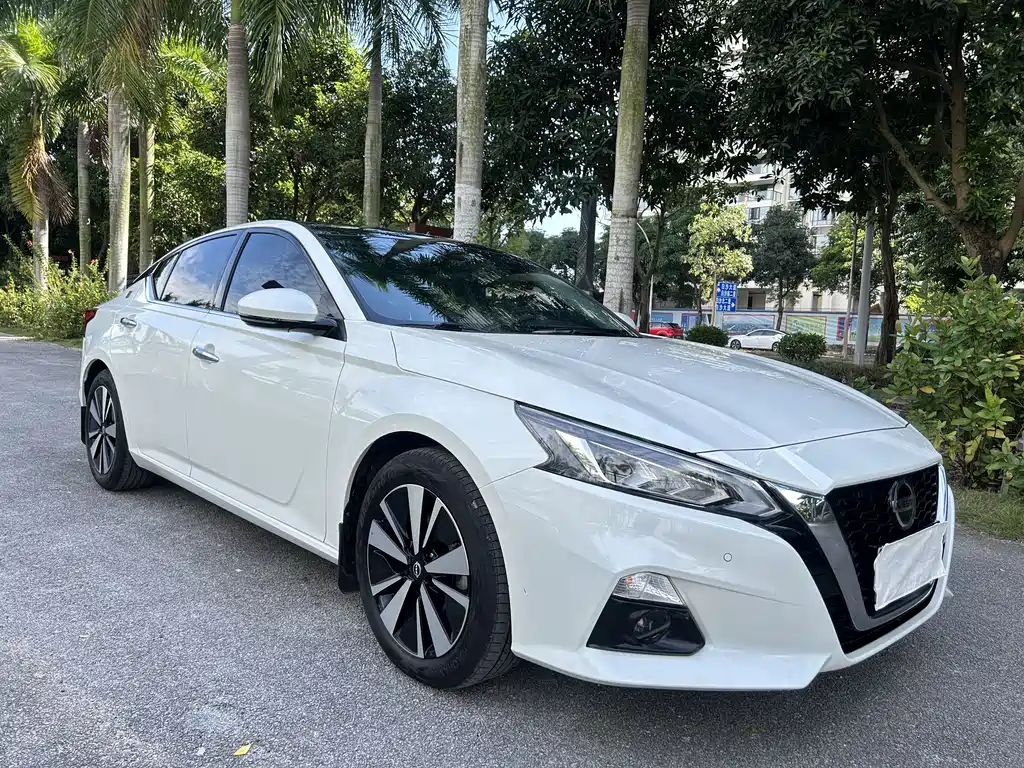 NISSAN TEANA