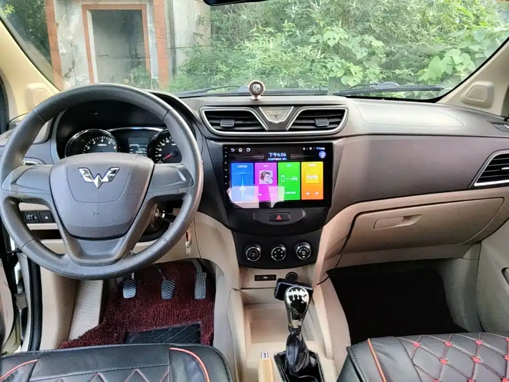 Wuling Hongguang — миниатюра 12