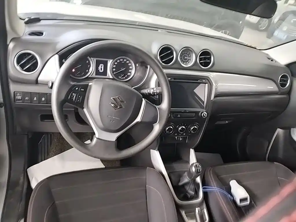 Suzuki Vitara — миниатюра 10