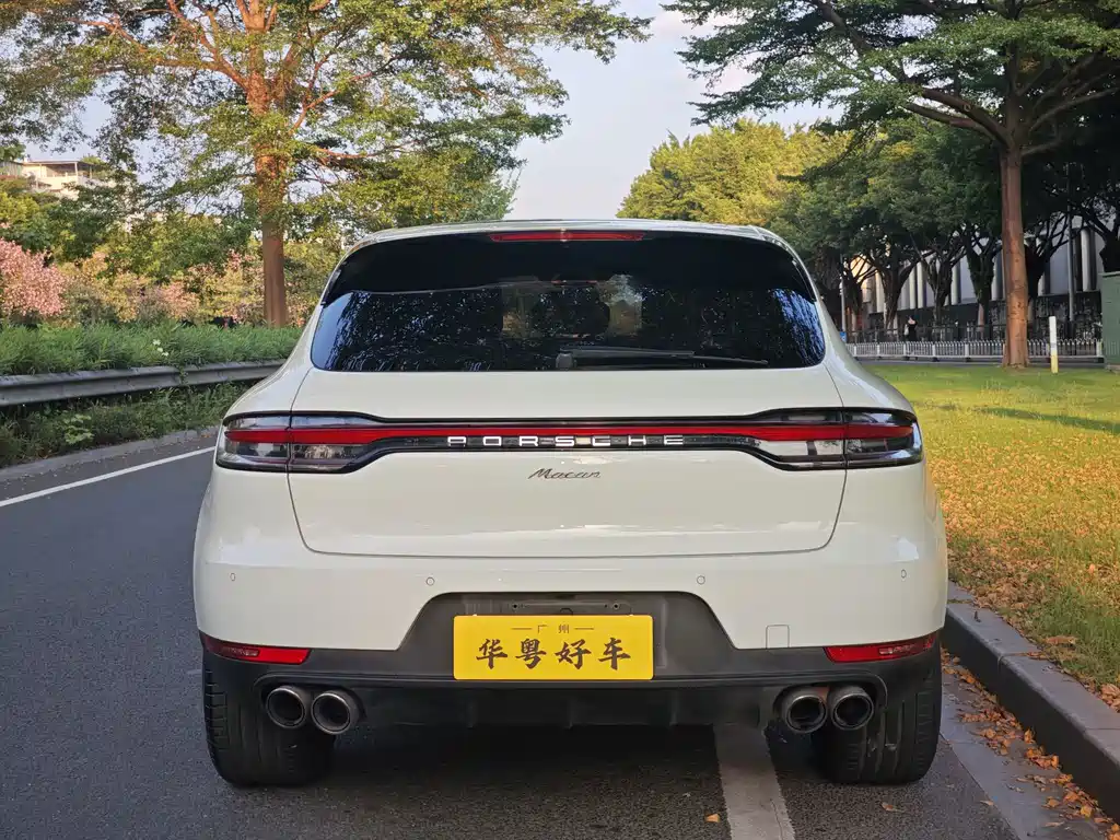 Porsche Macan — миниатюра 3