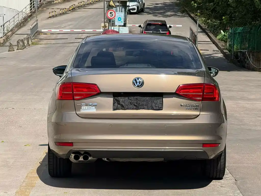 Volkswagen Sagitar — миниатюра 3