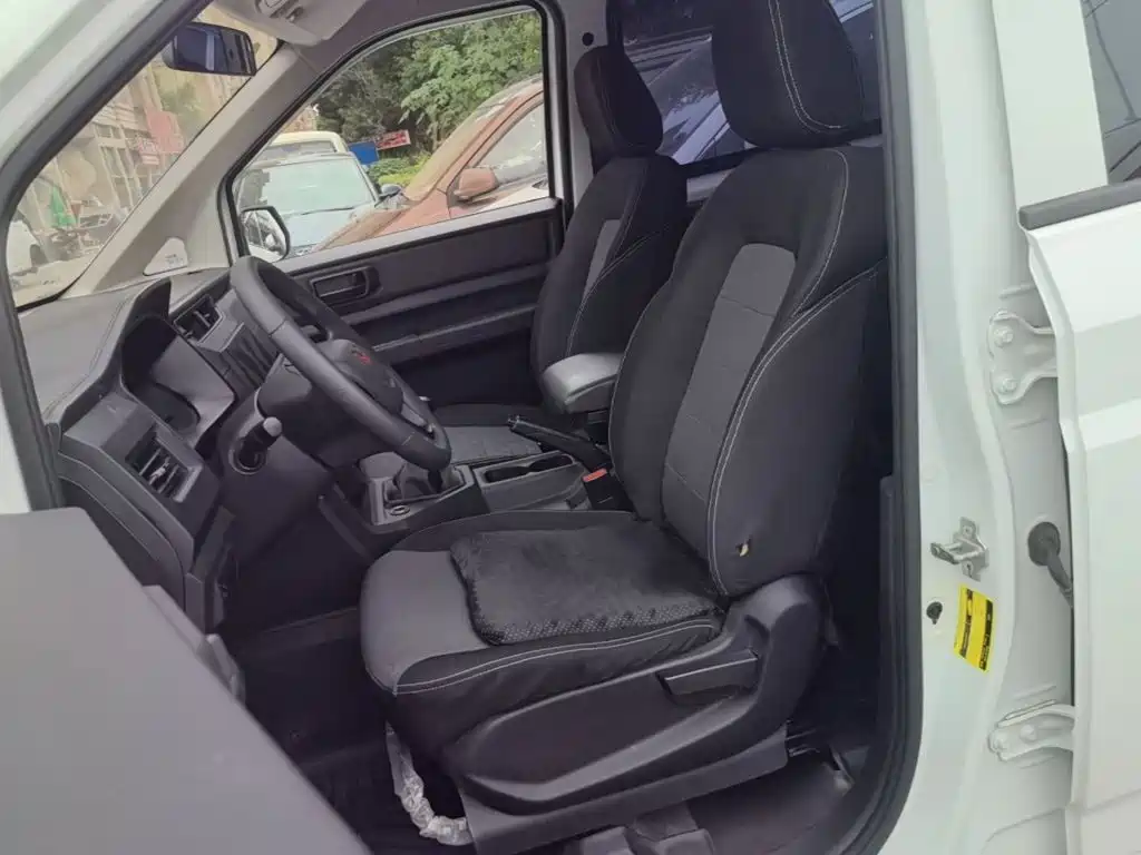 Wuling Hongguang PLUS — миниатюра 15