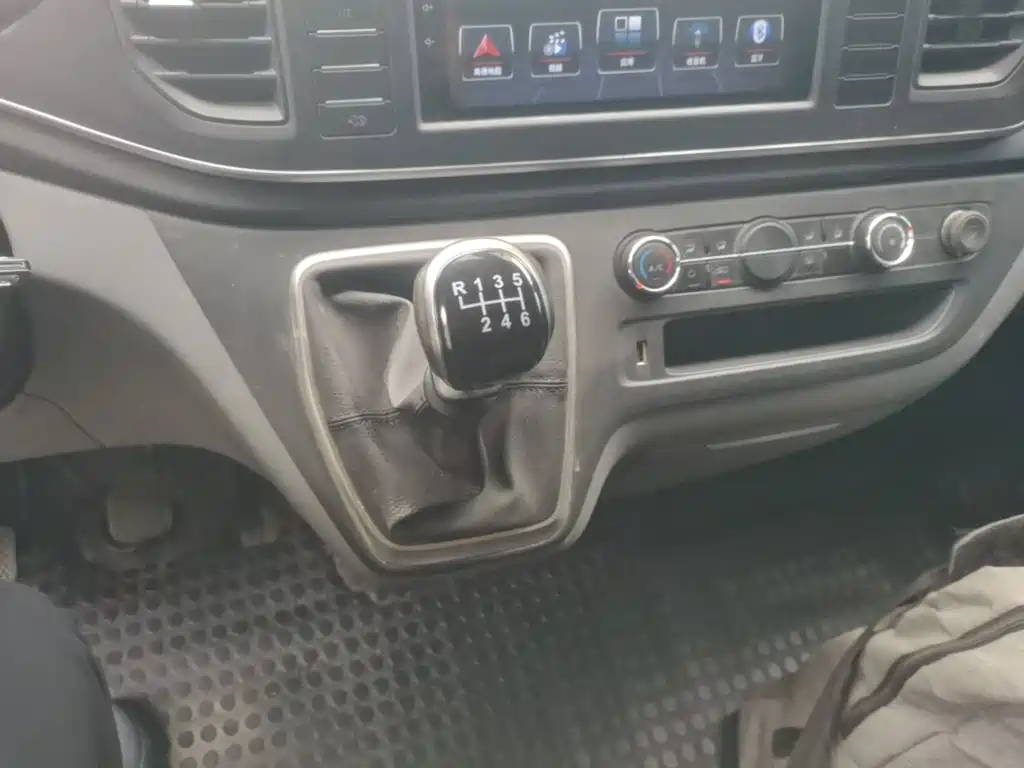MAXUS V80 — миниатюра 14